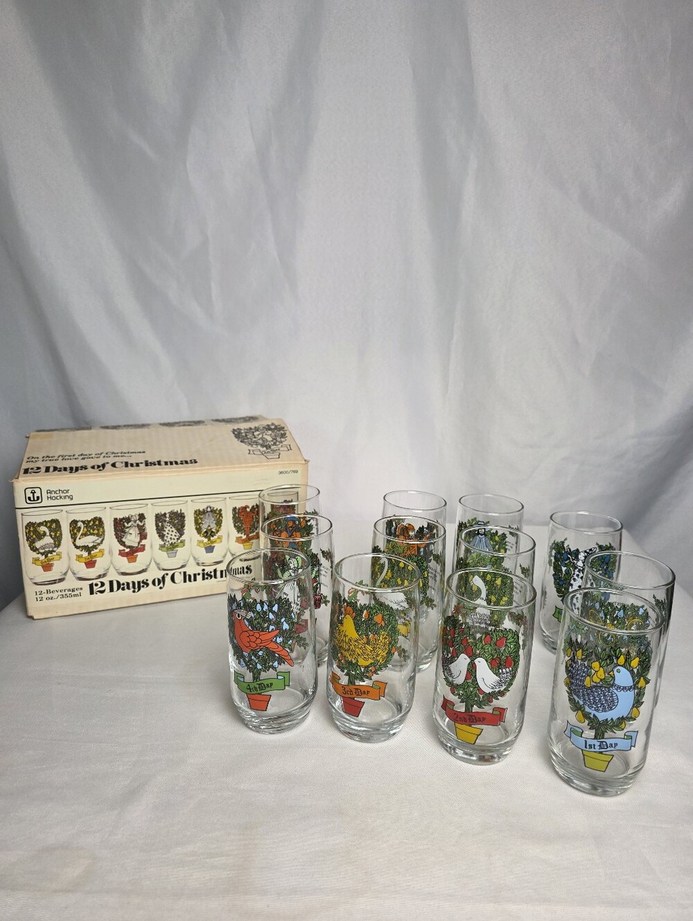 VTG Anchor Hocking 12 Days Of Christmas Complete Set 12 Oz Glasses